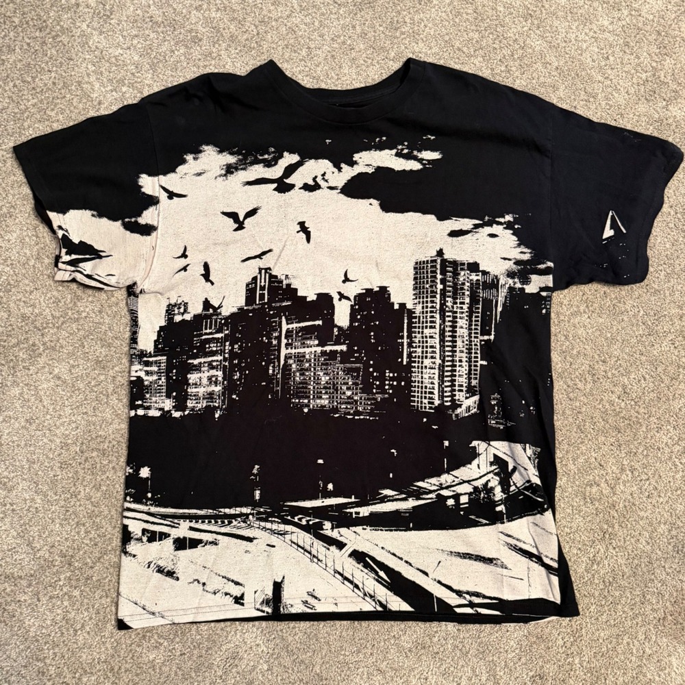 Tony Hawk Mens Large Black White Cityscape Birds Graphic T-Shirt Streetwear